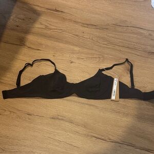 Skims Women’s Black Underwire Bra - Classic Support